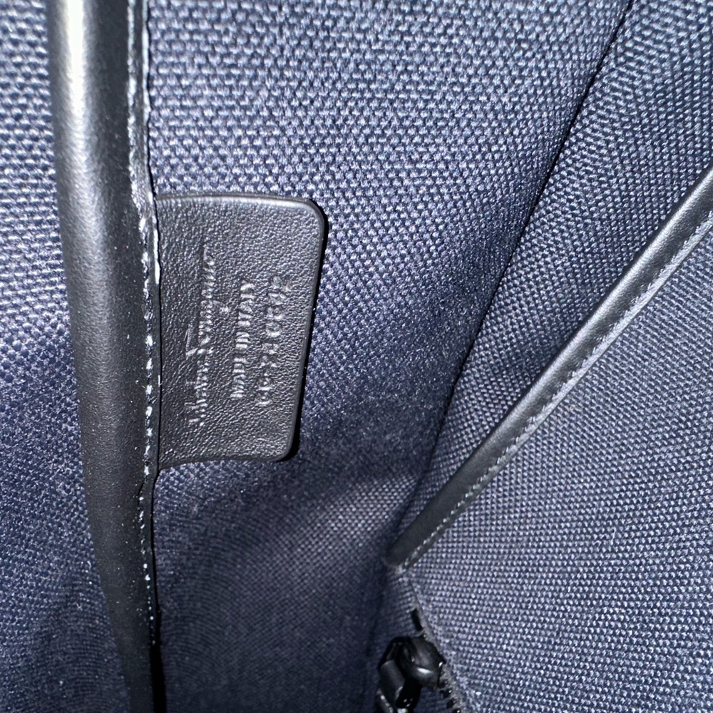 Salvatore Ferragamo Black Tote Bag made in Italy with dust bag - Picture 13 of 16